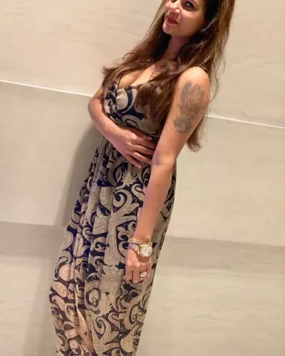 Kheri Escort
