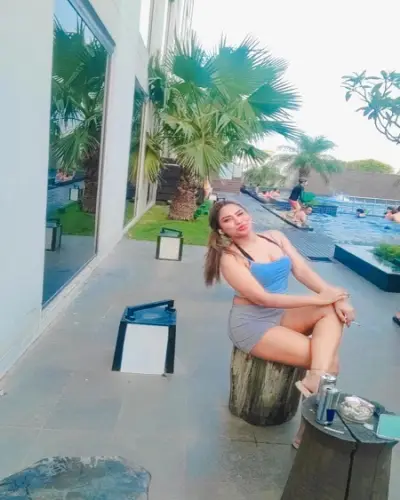 Escort Kheri